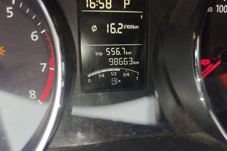 Used Volkswagen Sagitar 2015 1.6L Automatic Comfort Model Odometer Close Up