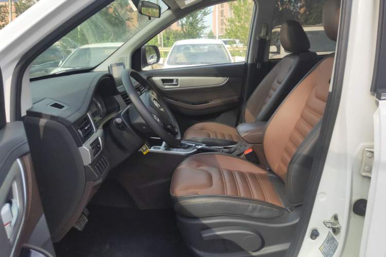 Used FORTHING Joyear X6 2017 Enjoy Series 1.5T CVT Luxury Model
