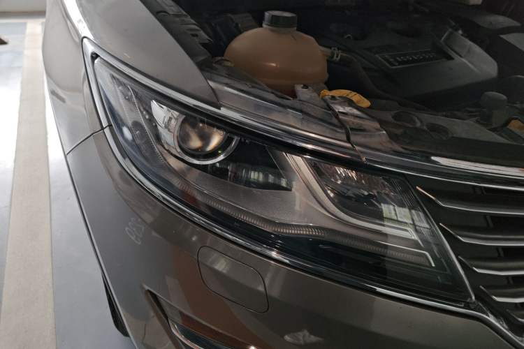 Used Lincoln MKC 2017 2.0T Two-Wheel Drive Deluxe Edition