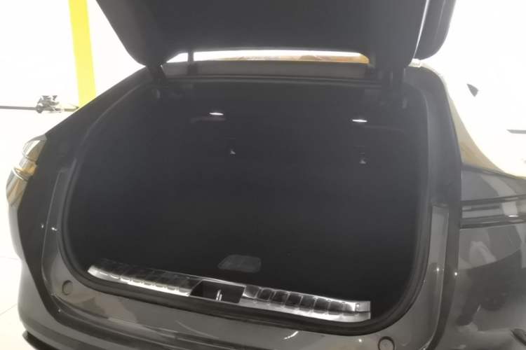 Used Avatr 12 2025 Year Updated Ultra Extended-Range Version
