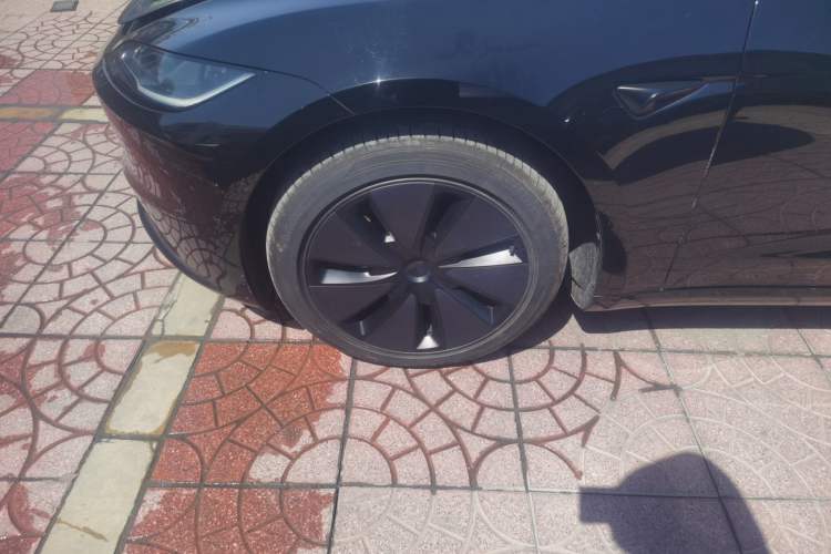 Used Tesla Model 3 2023 Long-Range All-Wheel-Drive Version
