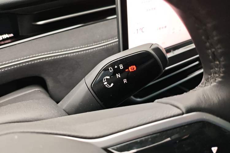 Used Volkswagen ID.7 VIZZION 2024 AIR model
