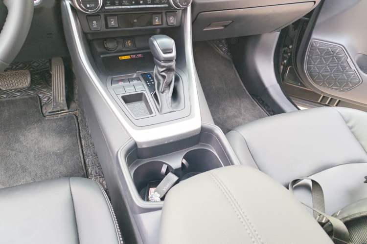 Used Toyota RAV4 2023 2.0L CVT Two-Wheel Drive Fashion Plus Edition