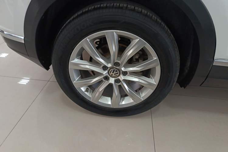 Used Volkswagen T-ROC 2018 280TSI DSG Two-Wheel Drive Advanced Version China V Emission Standard