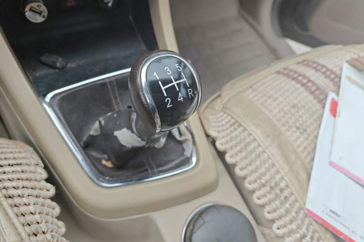 Used Baojun 730 2014 1.5L manual Comfort version 7 seats