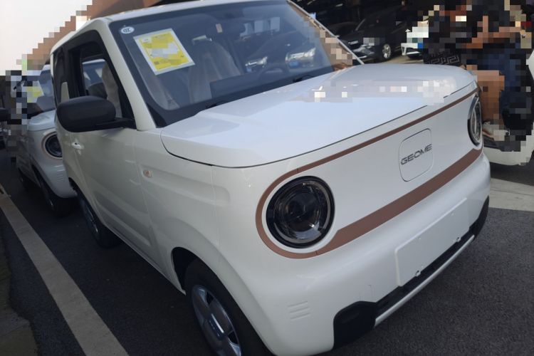 Used Geely Galaxy Panda 2024 Panda Mini 200km Endurance Bear Front Right 45 Deg