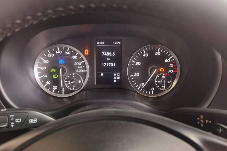 Used Mercedes-Benz Vito 2016 2.0T Elite Version 9-seater Instrument Cluster