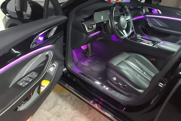 Used Hongqi H6 2023 2.0T ZhiShang Version
