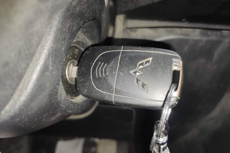 Used Wuling Hongguang PLUS 2019 1.5T Manual Standard Edition 5 Seats