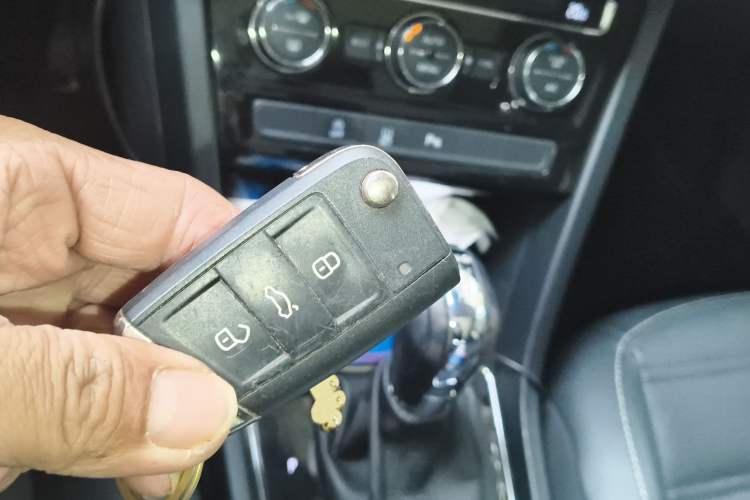 Used Volkswagen Touran 2018 Volkswagen Touran L 280TSI DSG Comfort Edition 7-seater