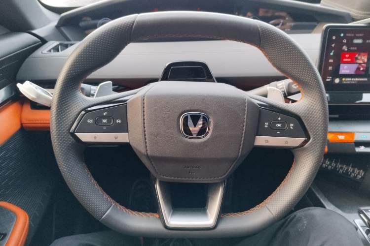 Used CHANGAN UNI-V 2023 1.5T Sport Edition
