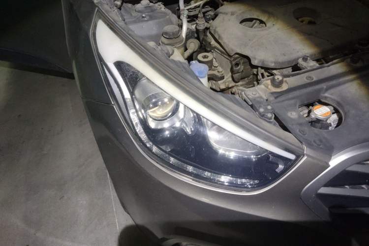 Used Hyundai ix35 2013 2.0L Automatic Two-Wheel Drive Smart GLS China IV Standard Right Front Headlight