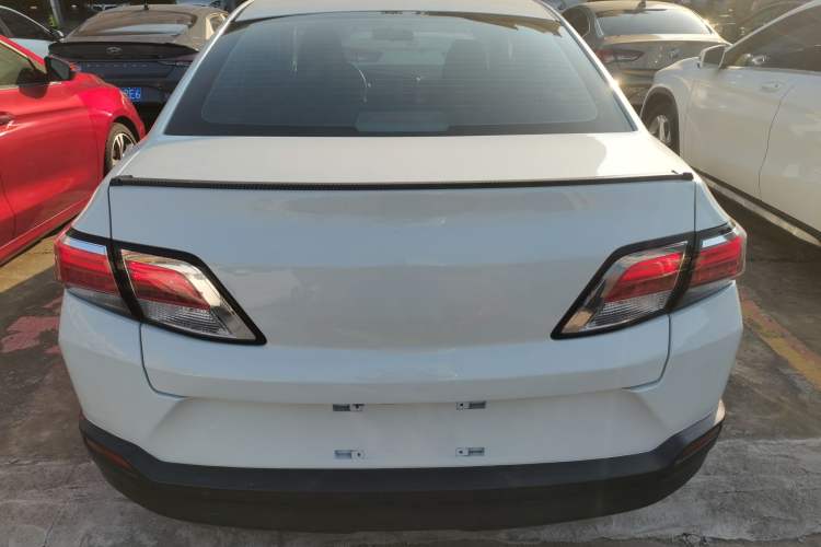 Used Venucia D60 2021 1.6L Entry Manual Comfort Edition
