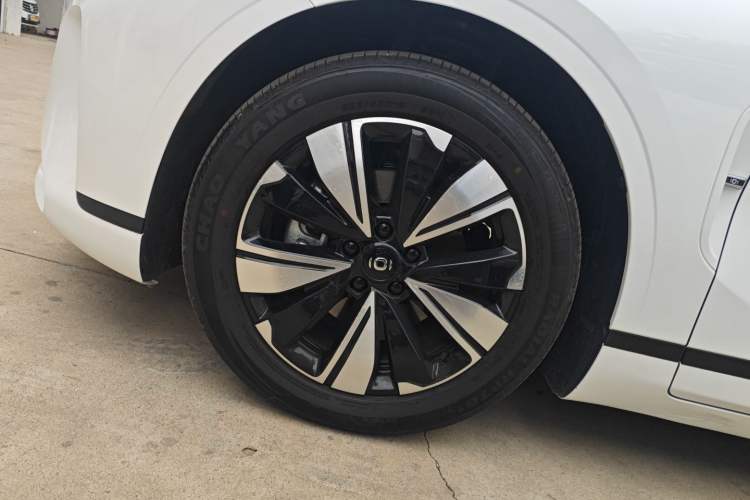 Used CHANGAN NEVO A07 2025 Blue Whale Range-Extending Model 140 Elite Version Left Front Wheel Hub