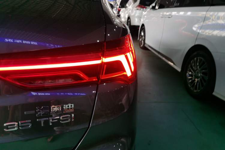 Used Audi Q3 2022 35 TFSI Fashion Dynamic Model
