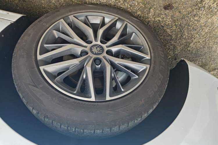 Used BYD Qin PLUS 2023 Champion Edition EV 510KM Leading Model Left Front Wheel Hub