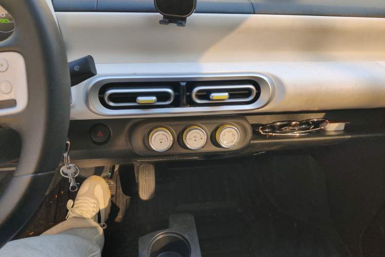 Used Wuling Hongguang MINIEV 2024 3rd Generation 215km Youth Edition