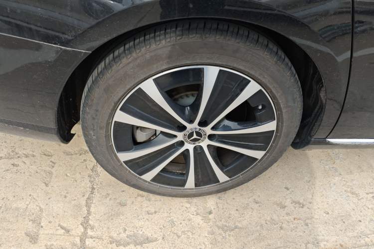 Used Mercedes-Benz E-Class New Energy 2022 Facelift E 350 e L Plug-in Hybrid Sedan Exterior 5