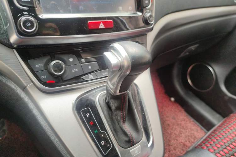 Used Haval H6 2015 Sport Edition 1.5T Automatic Two-Wheel Drive Luxury Model
