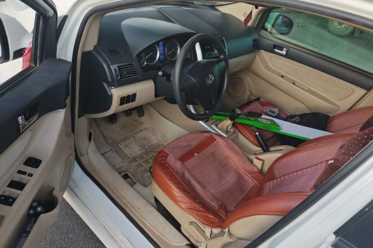 Used BAIC E Series 2013 Sedan 1.3L Manual Lotte Edition
