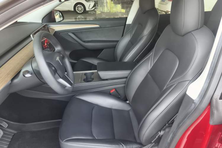 Used Tesla Model Y 2022 Rear-Wheel-Drive Version
