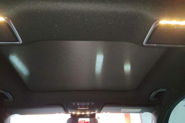 Used Mercedes-Benz GLC 2019 Facelift GLC 260 L 4MATIC Luxury Model Headliner