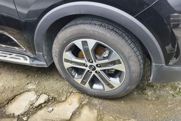 Used Kia Sportage R 2019 2.0L Automatic Smart Luxury Edition Right Front Wheel Hub