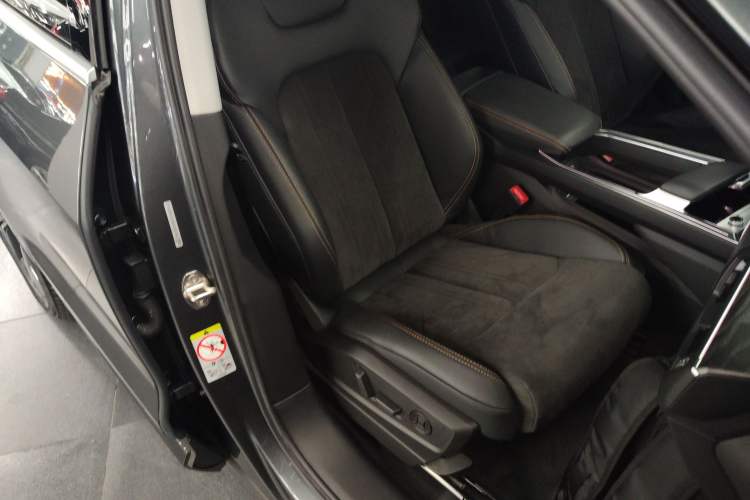 Used Audi e-tron 2021 50 quattro Prestige Edition