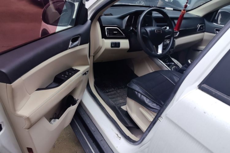 Used Zotye Domy X5 2017 Value Edition 1.6L Manual Fashion Model
