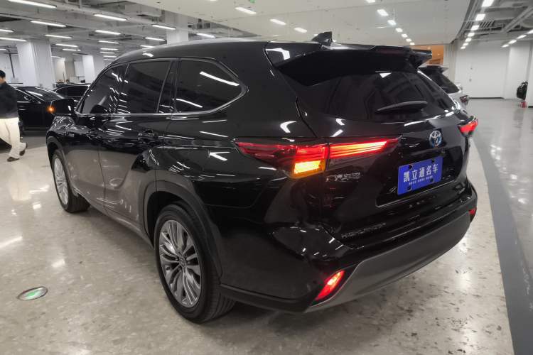 Used Toyota Highlander 2022 Dual-Engine 2.5L Four-Wheel Drive Prestige Version 7 Seats