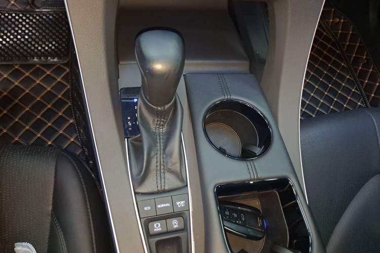 Used Toyota Avalon 2021 2.5L Luxury Edition
