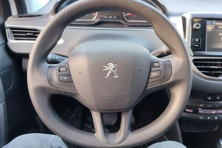 Used Peugeot 2008 2014 1.6L Automatic Fashion Edition
