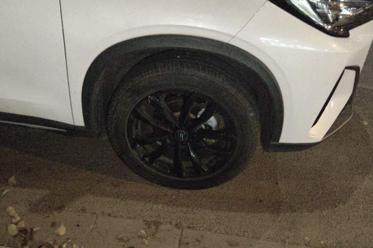 Used CHANGAN OSHAN X5 PLUS 2023 1.5T DCT Pioneer Edition Right Front Wheel Hub