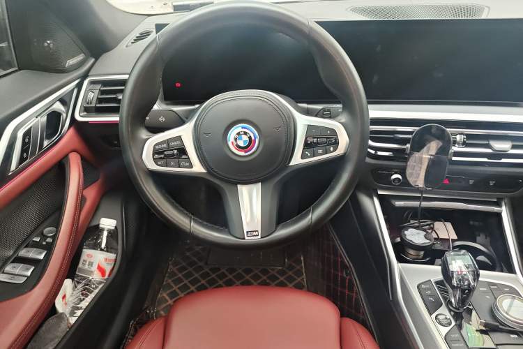 Used BMW i4 2022 eDrive40
