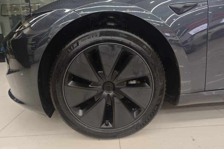 Used Tesla Model 3 2023 Rear-Wheel-Drive Version

