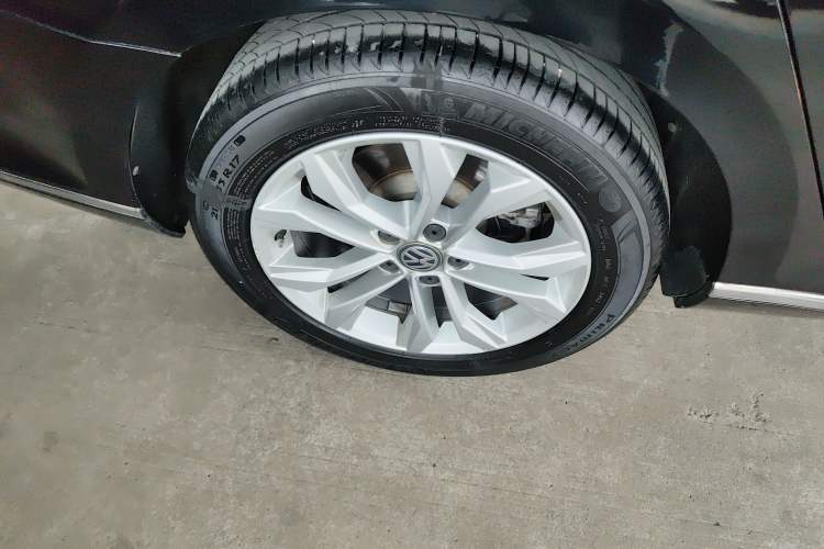 Used Volkswagen Magotan 2017 330TSI DSG Luxury Model Exterior 2