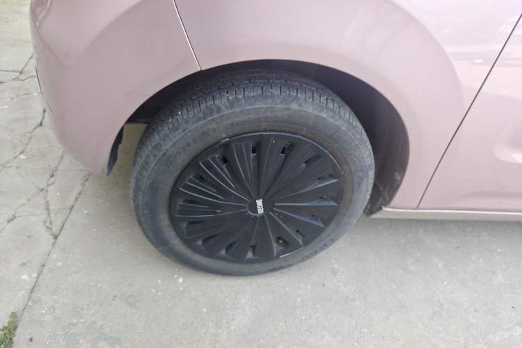 Used Geely Galaxy Panda 2023 Panda Mini 200km Dynamic Bear Left Front Wheel Hub