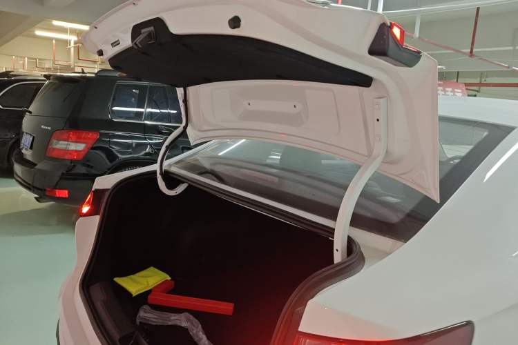 Used Roewe i5 2023 1.5L CVT Luxury Edition