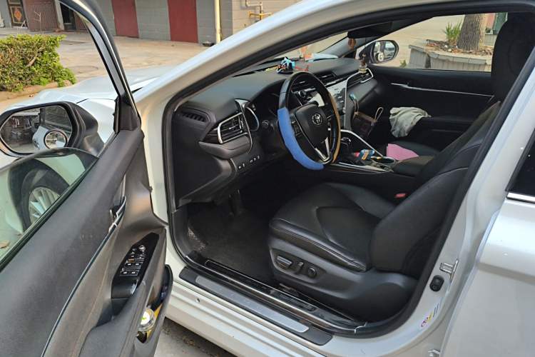 Used Toyota Camry 2018 2.5G Luxury Edition Driver Seat