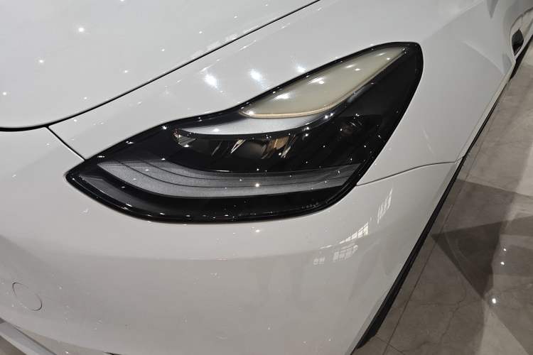 Used Tesla Model Y 2021 Standard Range Rear-Wheel Drive Version