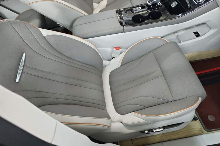 Used FORTHING Yacht 2023 1.5T DCT Starry Luxury Edition