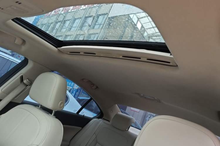 Used Buick Regal 2015 2.0L Elite Fashion Edition Headliner