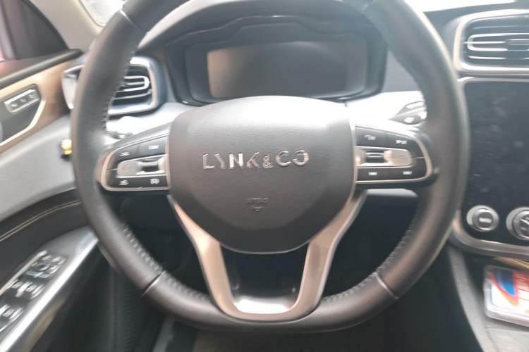 Used Lynk & Co 01 2019 2.0T Two-Wheel-Drive Pro Version China VI Standard