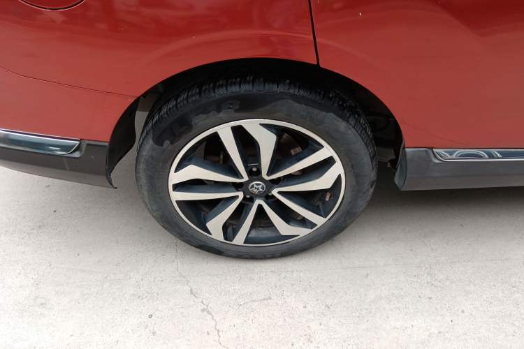 Used Venucia T90 2018 2.0L CVT Smart Connect Luxury Edition China V Standard