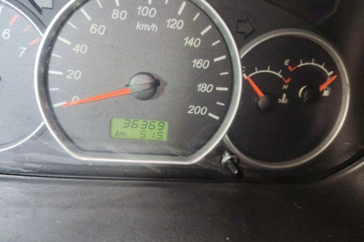 Used Wuling Hongguang 2018 1.2L Classic S Base Model Odometer Close Up