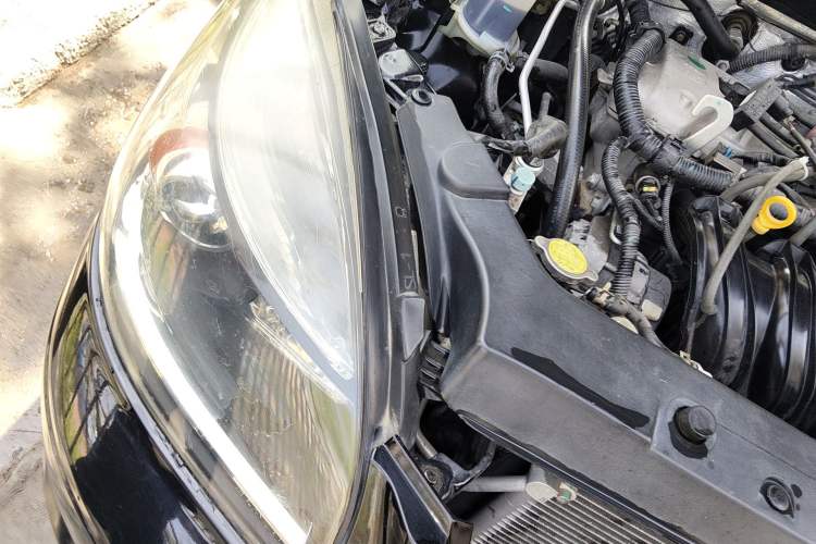 Used Geely Auto Ocean 2012 Energy-Saving Edition 1.5L Manual SuperDelight Model Right Front Headlight