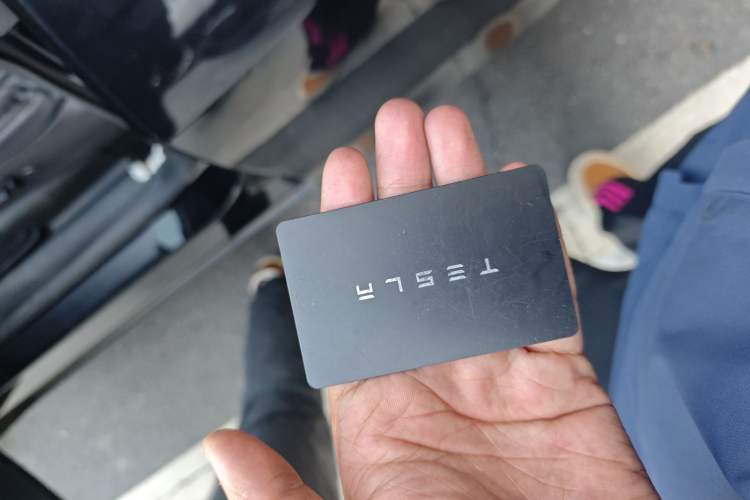 Used Tesla Model Y 2021 Standard Range Rear-Wheel Drive Version Vehicle Key