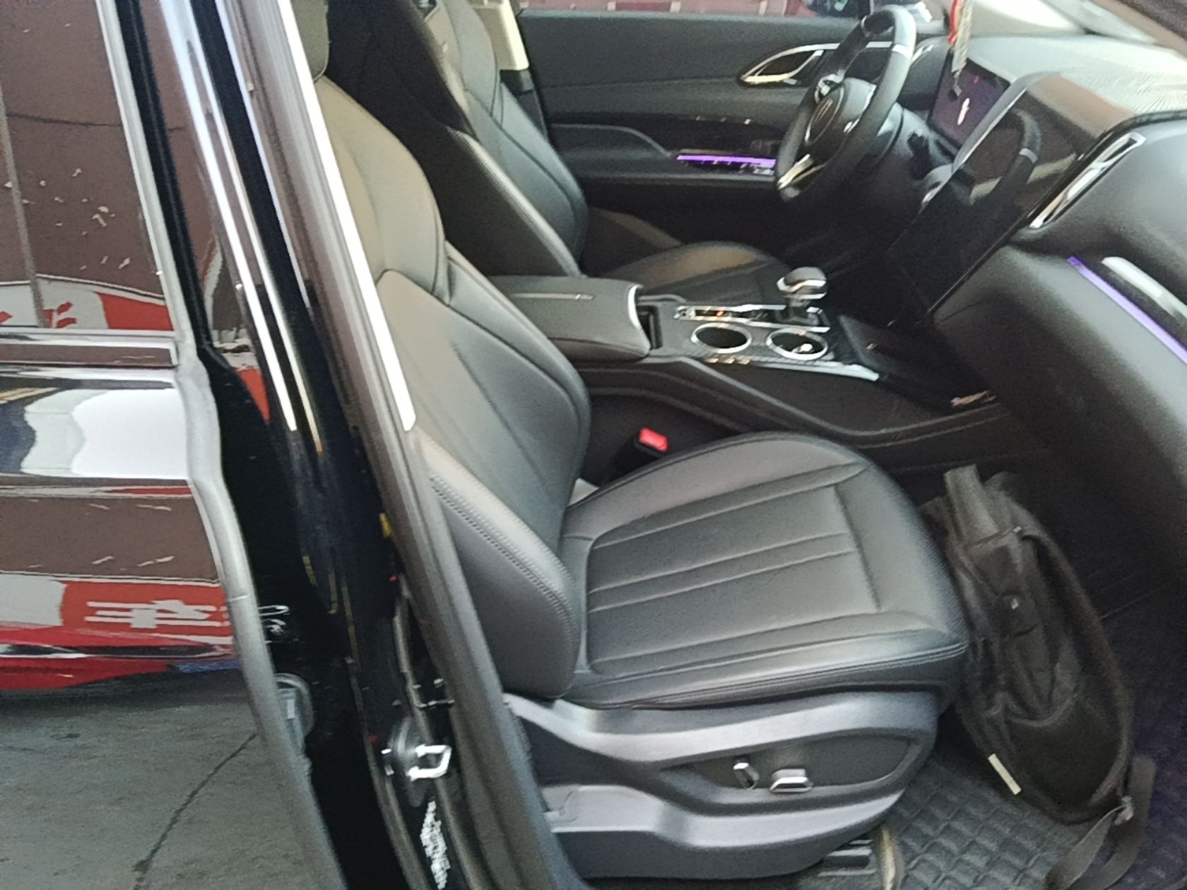 Hongqi HS3 2023 1.5T Two-Wheel Drive Shanwei Edition — снимка 19