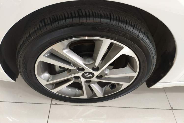 Used Hyundai Elantra (6th Generation / Lingdong) 2016 1.6L Automatic ZhiXuan – Elite Version Exterior 4