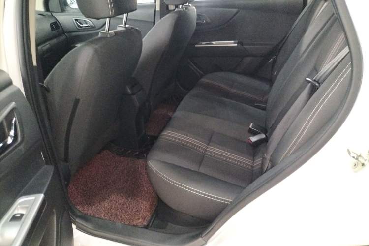 Used Dongfeng Aeolus AX3 2016 1.5L Automatic Shangkue Model
